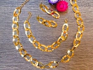 Collier mit großen Gliedern vergoldet